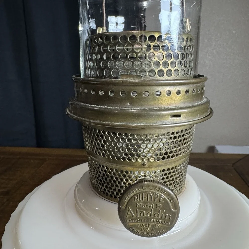 Aladdin Tall Lincoln‎ Drape Alacite Uranium Glass Oil Lamp Model B Vintage 1940s